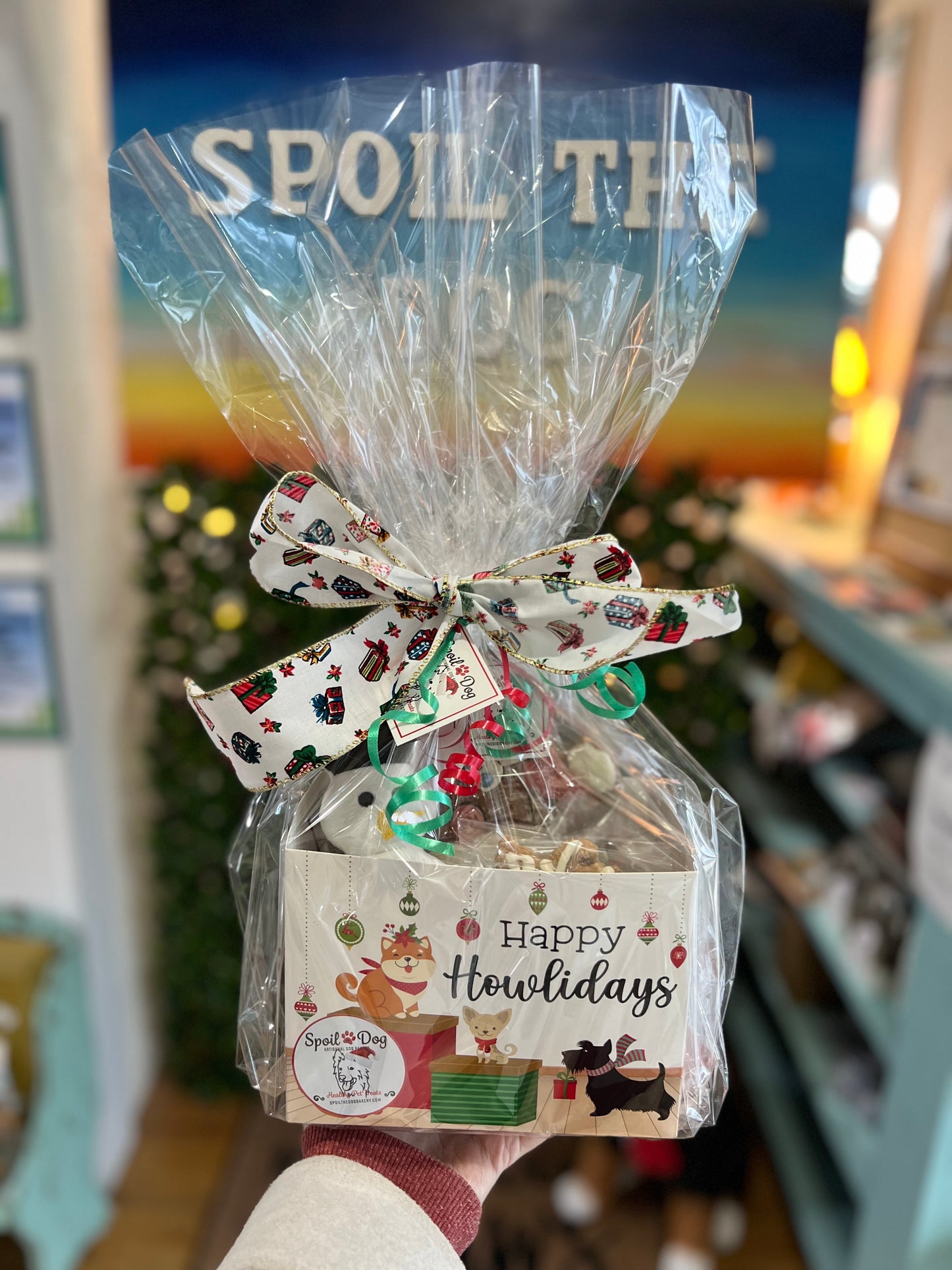 Christmas Dog Basket/Happy Howlidays