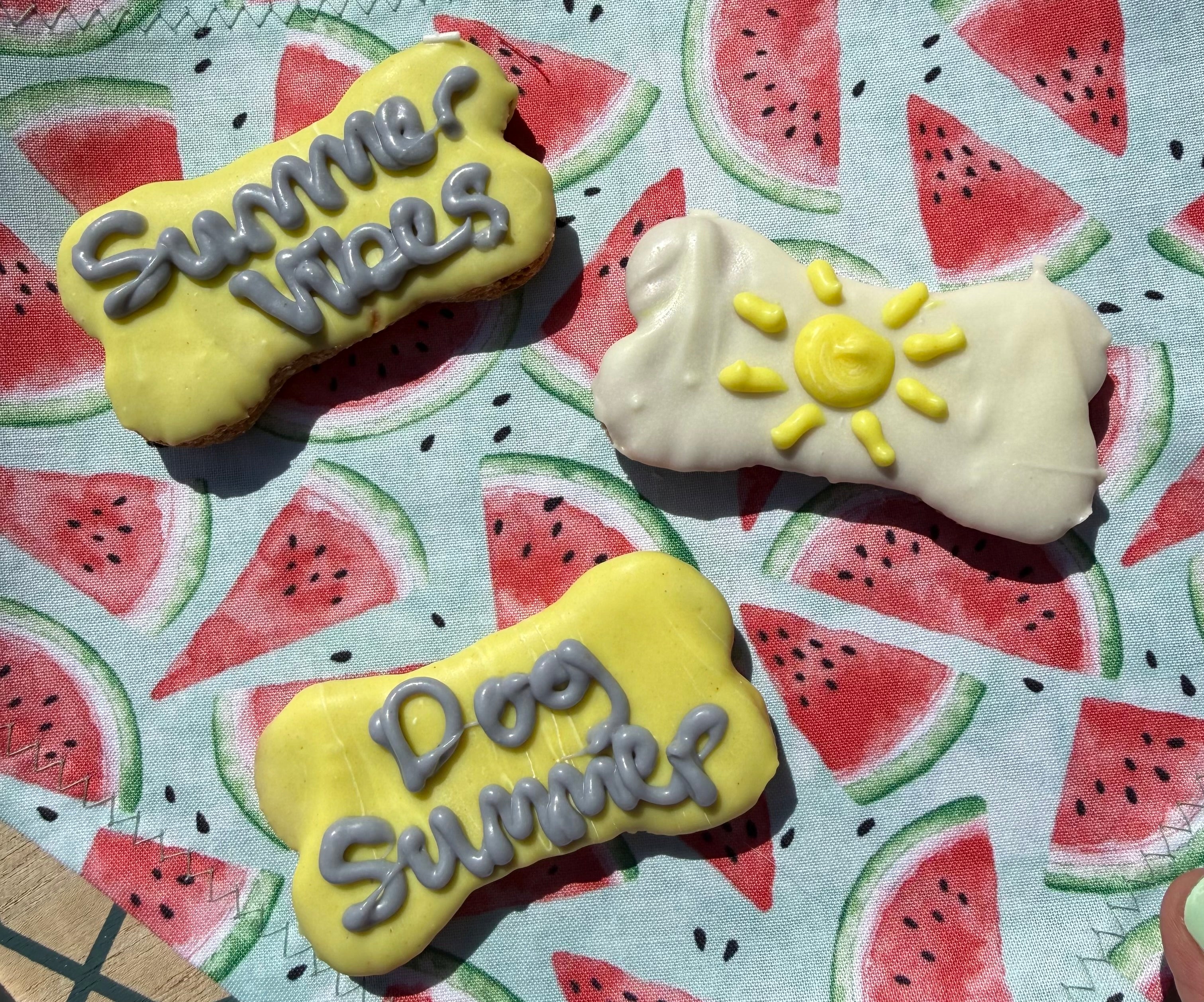 Summer Dog Bone Cookies