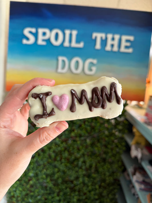 I LOVE Dad. I LOVE Mom. I LOVE Canada! Dog Treats.